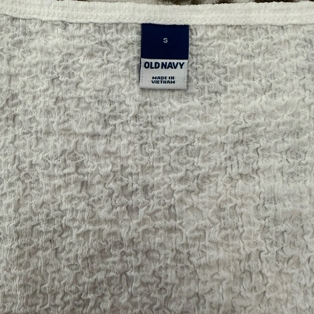 Old Navy Square Neck Textured Tank Top in White Lillies Size Small Women’s